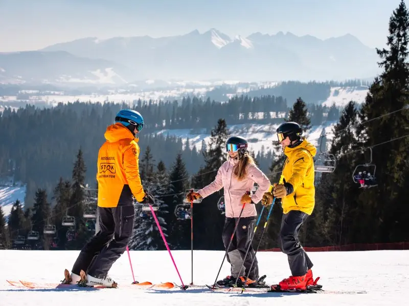 Snow Club ski school - children learning to ski at Kaniówka Ski Resort