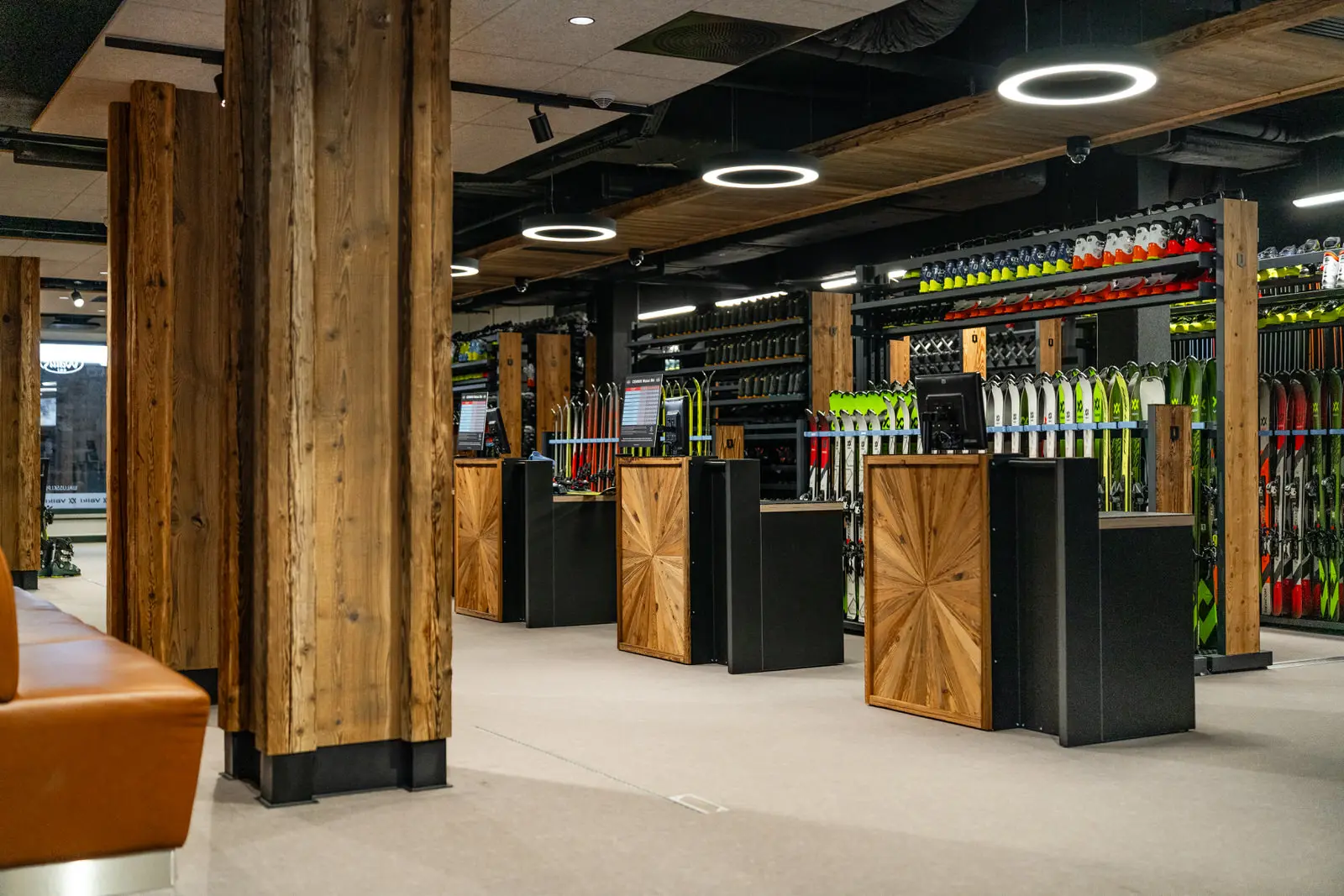 Ski equipment rental at Kotelnica Bialczanska