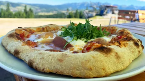 Pizza w Tatrach – smak, który łączy włoską pasję i góralską duszę
